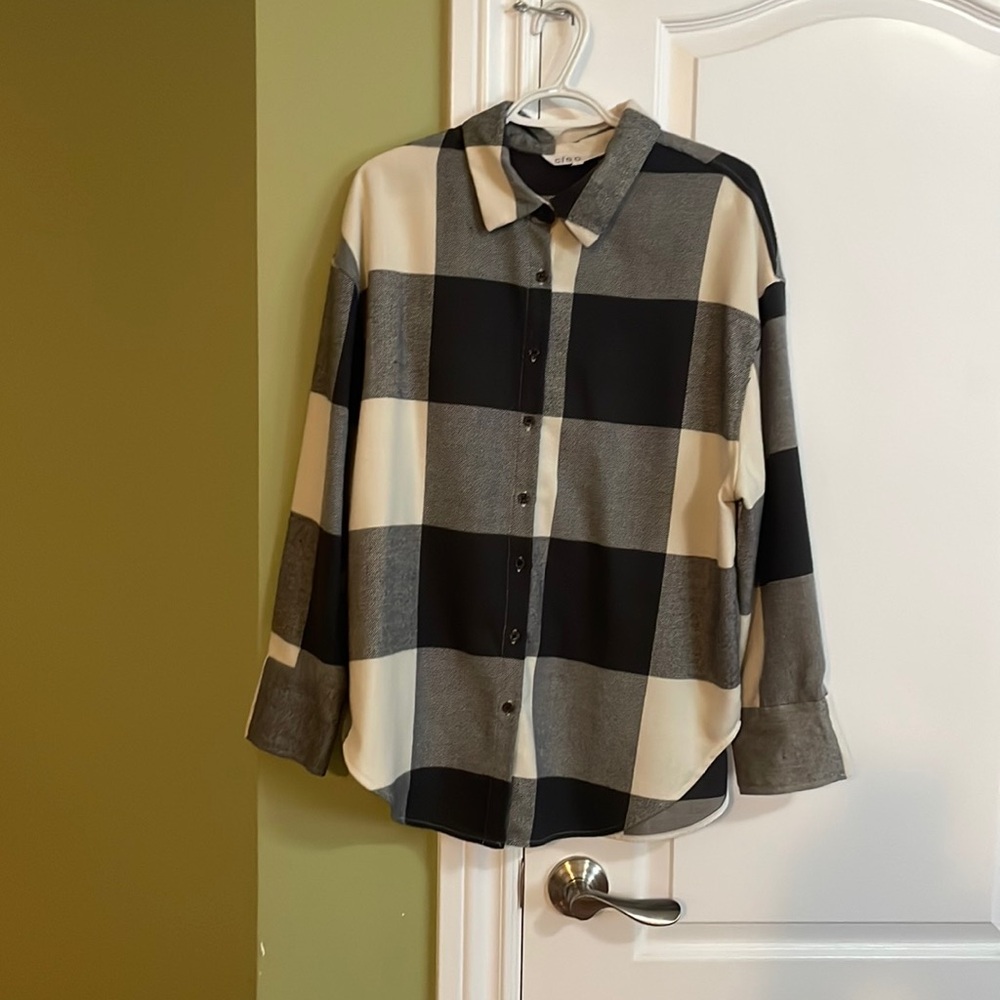 CLEO button down warm blouse